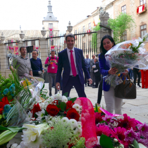 Los concejales del grupo municipal Ciudadanos Toledo participan en la ofrenda floral del Corpus Christi