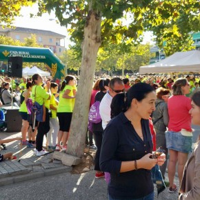 Isabel Martín de Eugenio y Araceli de la Calle asisten a la Carrera Solidaria Fundación Caja Rural Castilla- La Mancha a beneficio de APANAS