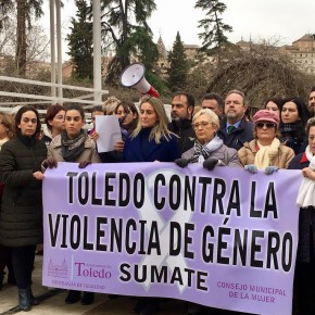 Araceli de la Calle participa en la concentración mensual contra la violencia machista en Toledo