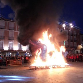 Ciudadanos asiste a la quema de la sardina que pone fin al Carnaval 2017 en Guadalajara