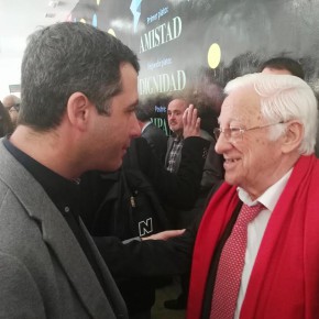 Esteban Paños asiste a la inauguración del restaurante social Robin Hood