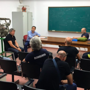 Paños se reúne con representantes del cuerpo de bomberos de Toledo