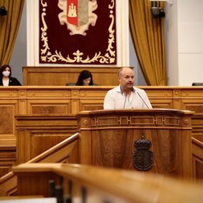 Ruiz pide a la Junta tener en cuenta a la población con movilidad reducida para reactivar el transporte en la región